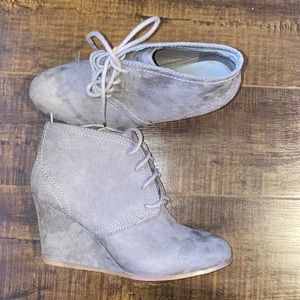Arizona Womens Booties with Wedge